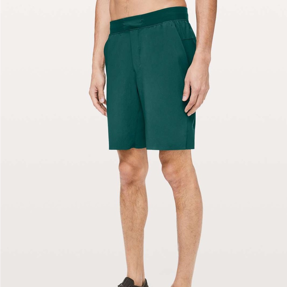 Lululemon T.H.E. Short License to Train 9”